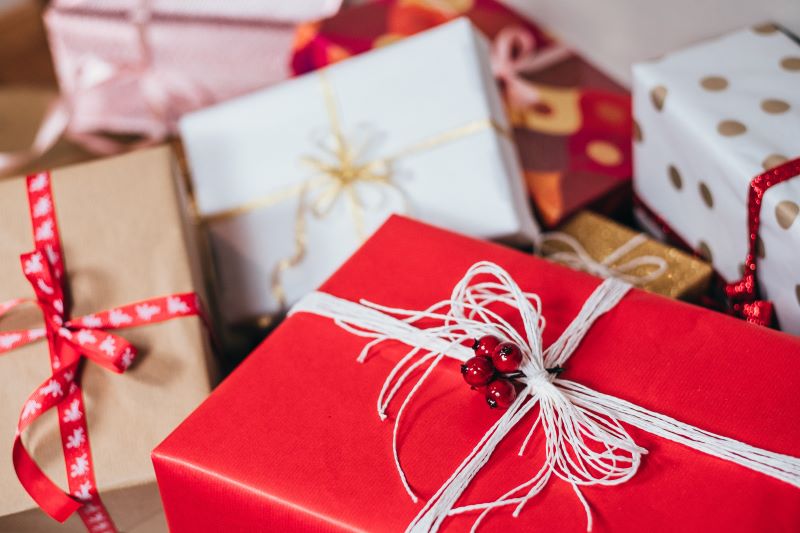 holiday-gift-getting-guide